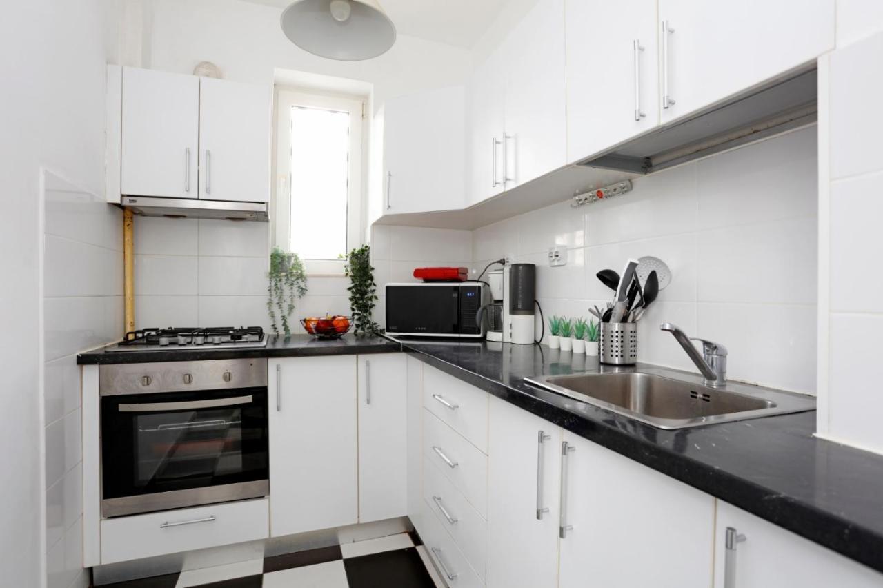 Rico'S 3 Bedroom City Center Apartment Βουκουρέστι Εξωτερικό φωτογραφία